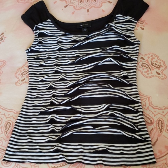 Striped Tee AB Studio Ruffle Top Stripes Black and White Ruffles - Picture 8 of 9
